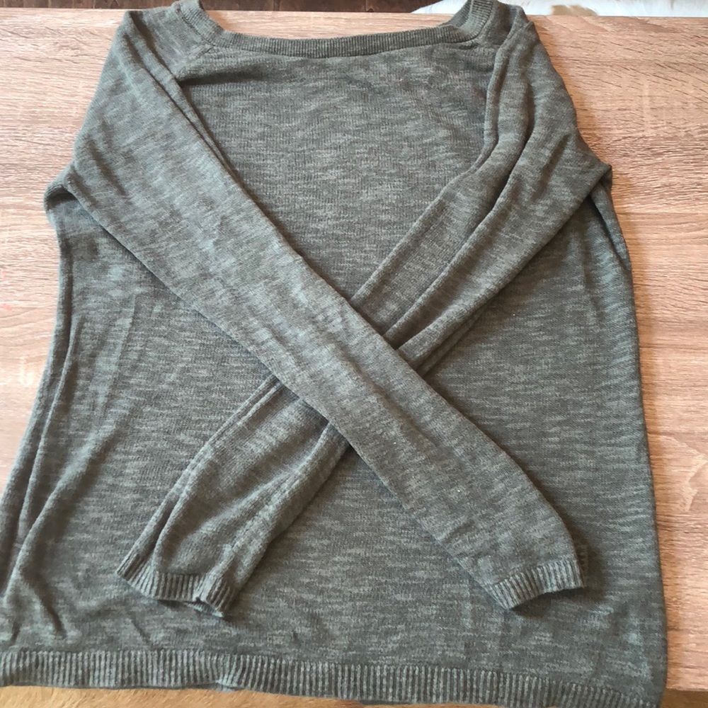 Lightweight green sweater